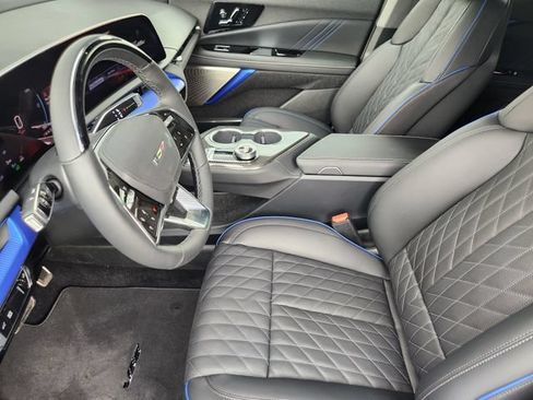 New 2027 Cadillac Optiq V AWD/4WD image 9