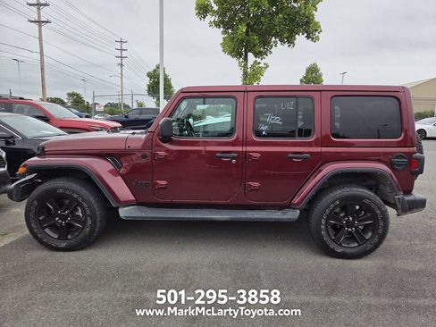 Used 2021 Jeep Wrangler Unlimited Sahara AWD/4WD image 6