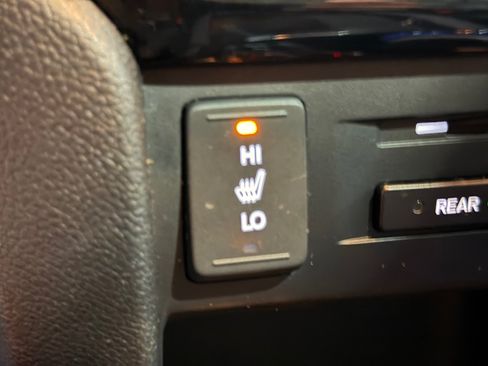 Used 2017 Honda Pilot Touring image 31