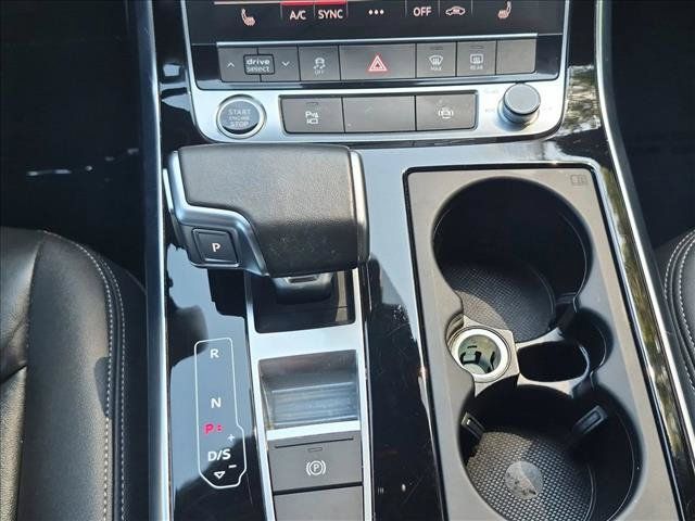 Used 2025 Audi Q7 3.0T Premium Plus AWD/4WD image 12