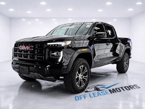 Used 2024 GMC Canyon AT4 AWD/4WD image 1