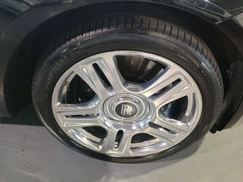 Used 2015 Rolls-Royce Ghost image 28