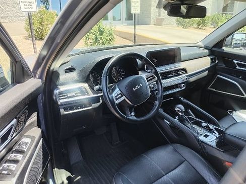 Certified 2022 Kia Telluride EX w/ EX Premium Package AWD/4WD image 17