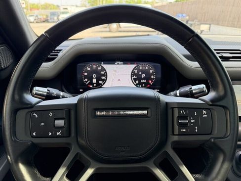 Used 2021 Land Rover Defender 110 X-Dynamic HSE image 32