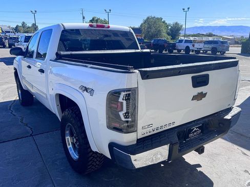 Used 2010 Chevrolet Silverado 1500 LT AWD/4WD image 8