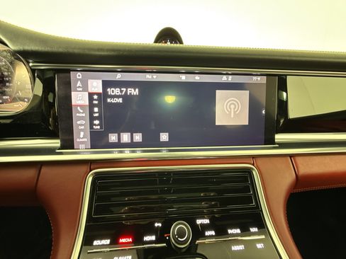 Used 2021 Porsche Panamera w/ Premium Package RWD image 21