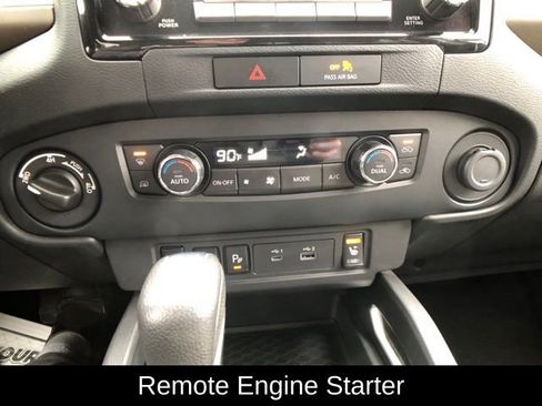 Used 2022 Nissan Frontier SV image 19