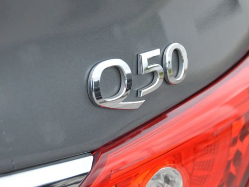 Used 2016 INFINITI Q50 Premium w/ 2.0T Premium Plus Package RWD image 7