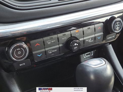 Used 2022 Jeep Compass Limited image 20