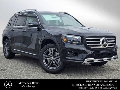 New 2026 Mercedes-Benz GLB 250 4MATIC image 1