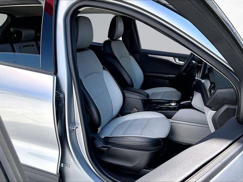 Used 2023 Ford Escape SE FWD image 30