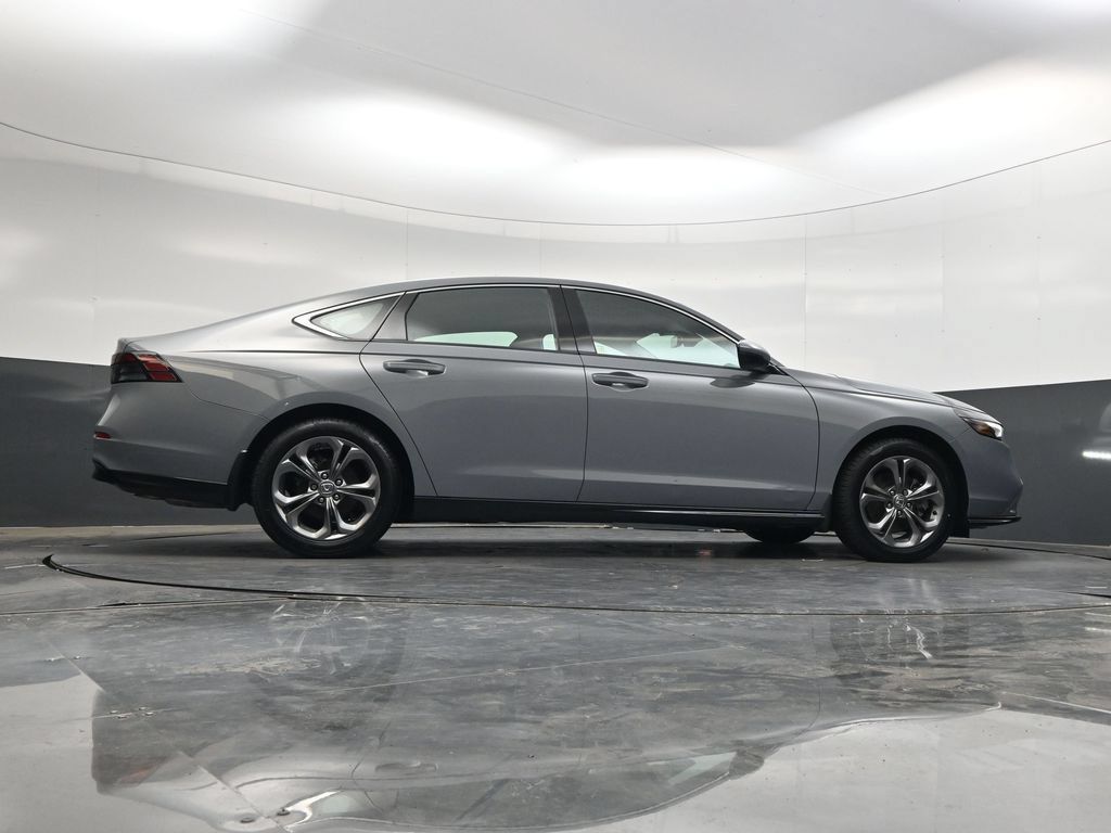 Used 2023 Honda Accord EX-L image 31