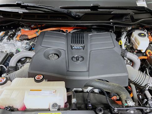 Used 2024 Toyota Tundra Limited w/ TRD Off-Road Package image 27