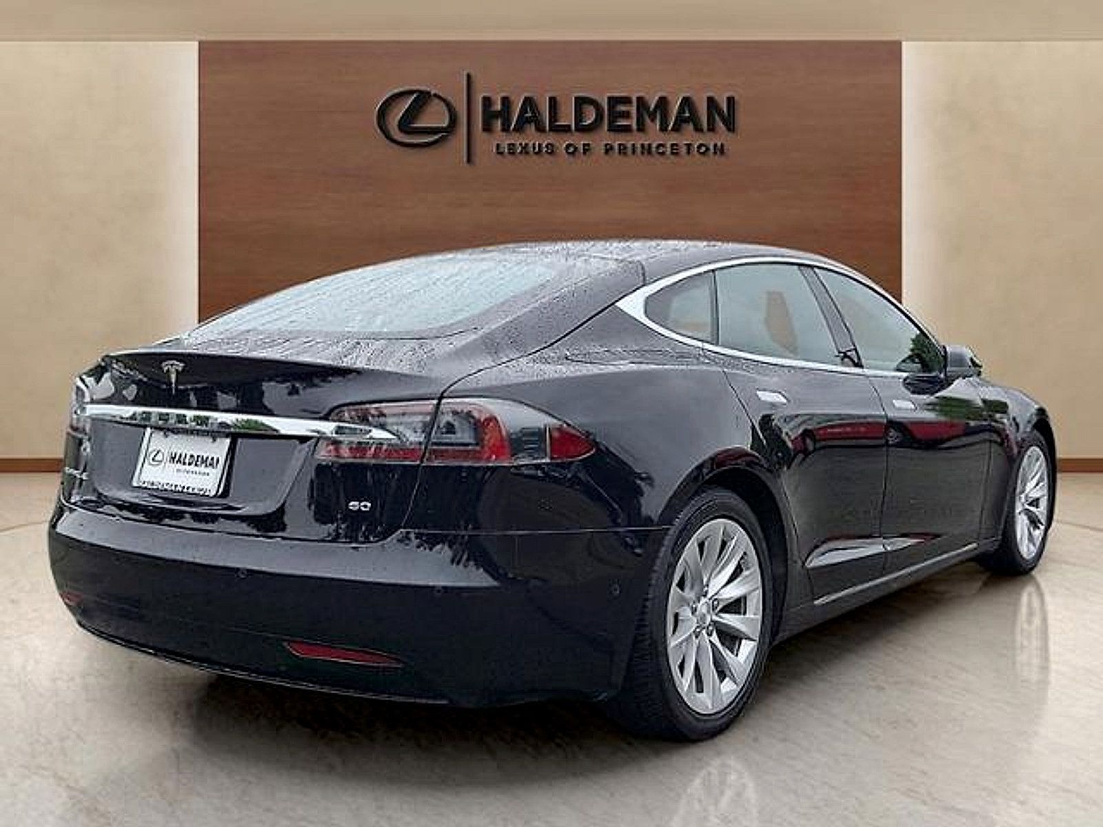 Used 2016 Tesla Model S RWD image 6