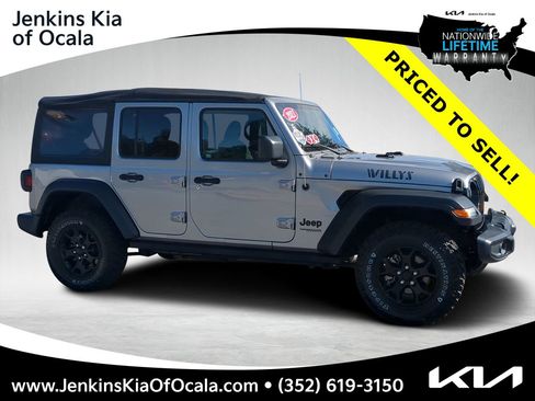 Used 2021 Jeep Wrangler Unlimited Sport image 1