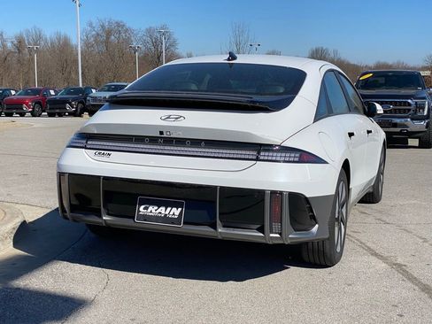 New 2025 Hyundai Ioniq 6 SE RWD image 8