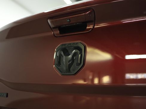 Used 2022 RAM 3500 Laramie w/ Night Edition image 11