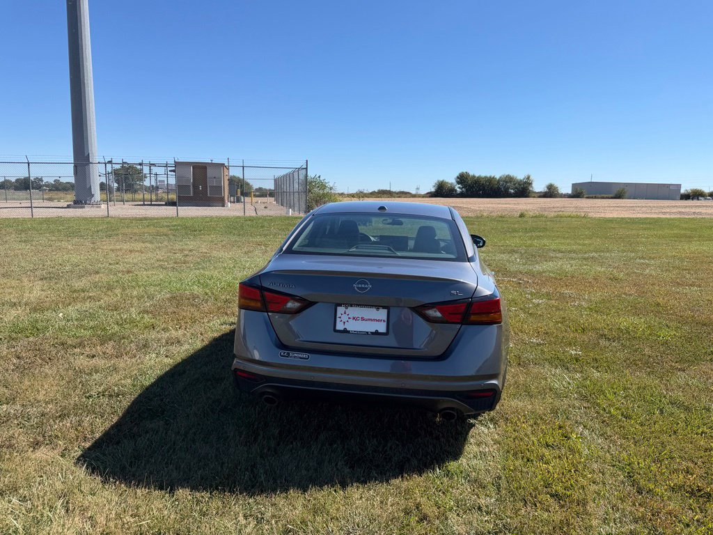 Certified 2024 Nissan Altima 2.5 SL FWD image 6