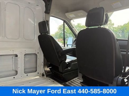 Used 2025 Ford Transit 250 148 Medium Roof RWD image 18