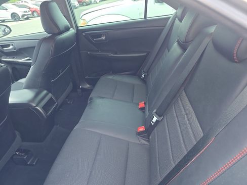 Used 2017 Toyota Camry SE FWD image 13