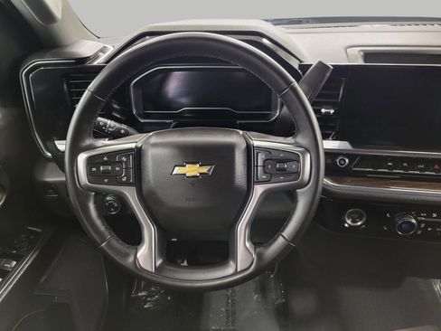 Used 2024 Chevrolet Silverado 1500 LT image 6