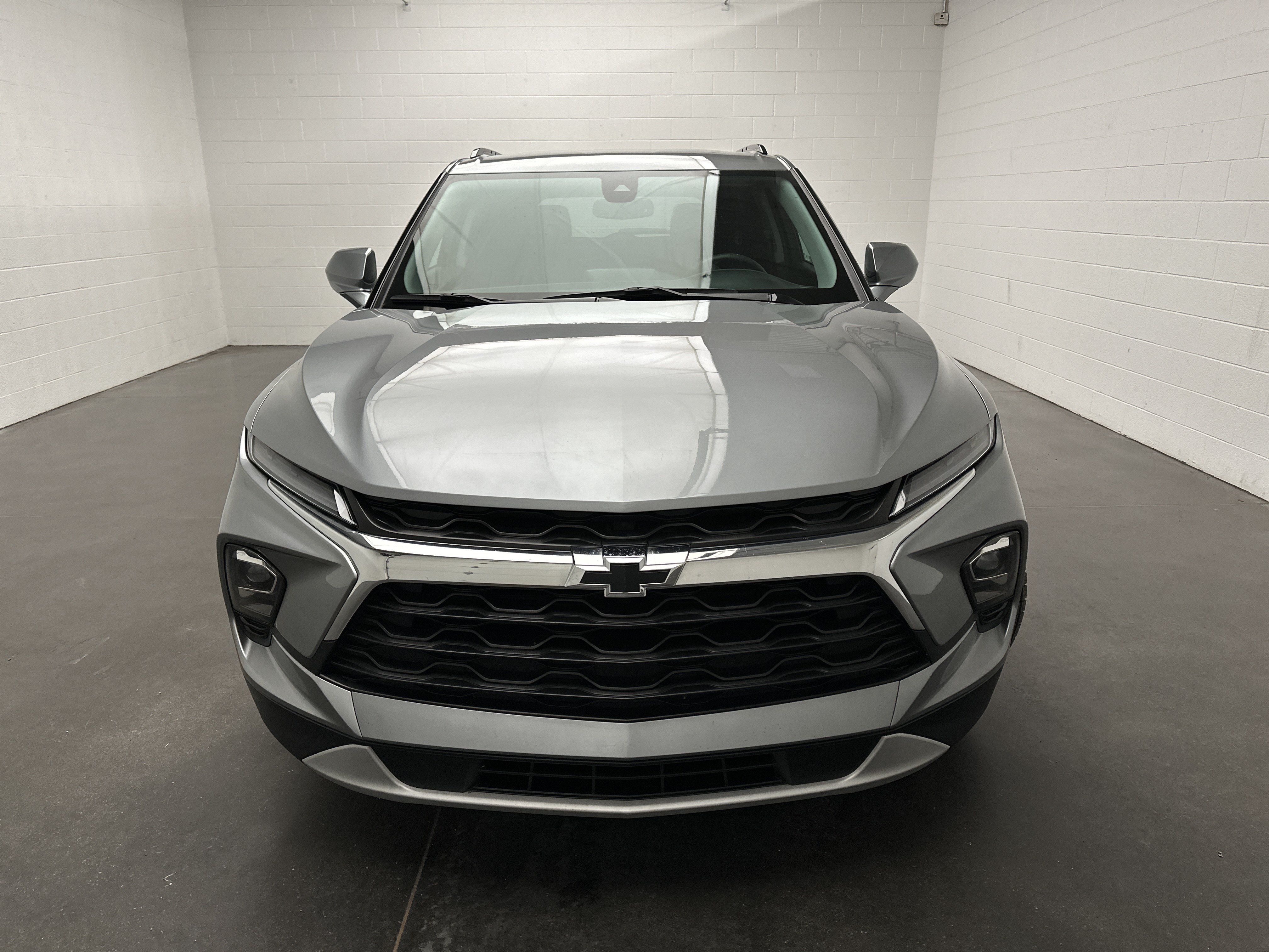 Used 2023 Chevrolet Blazer LT w/ Convenience Package AWD/4WD image 3