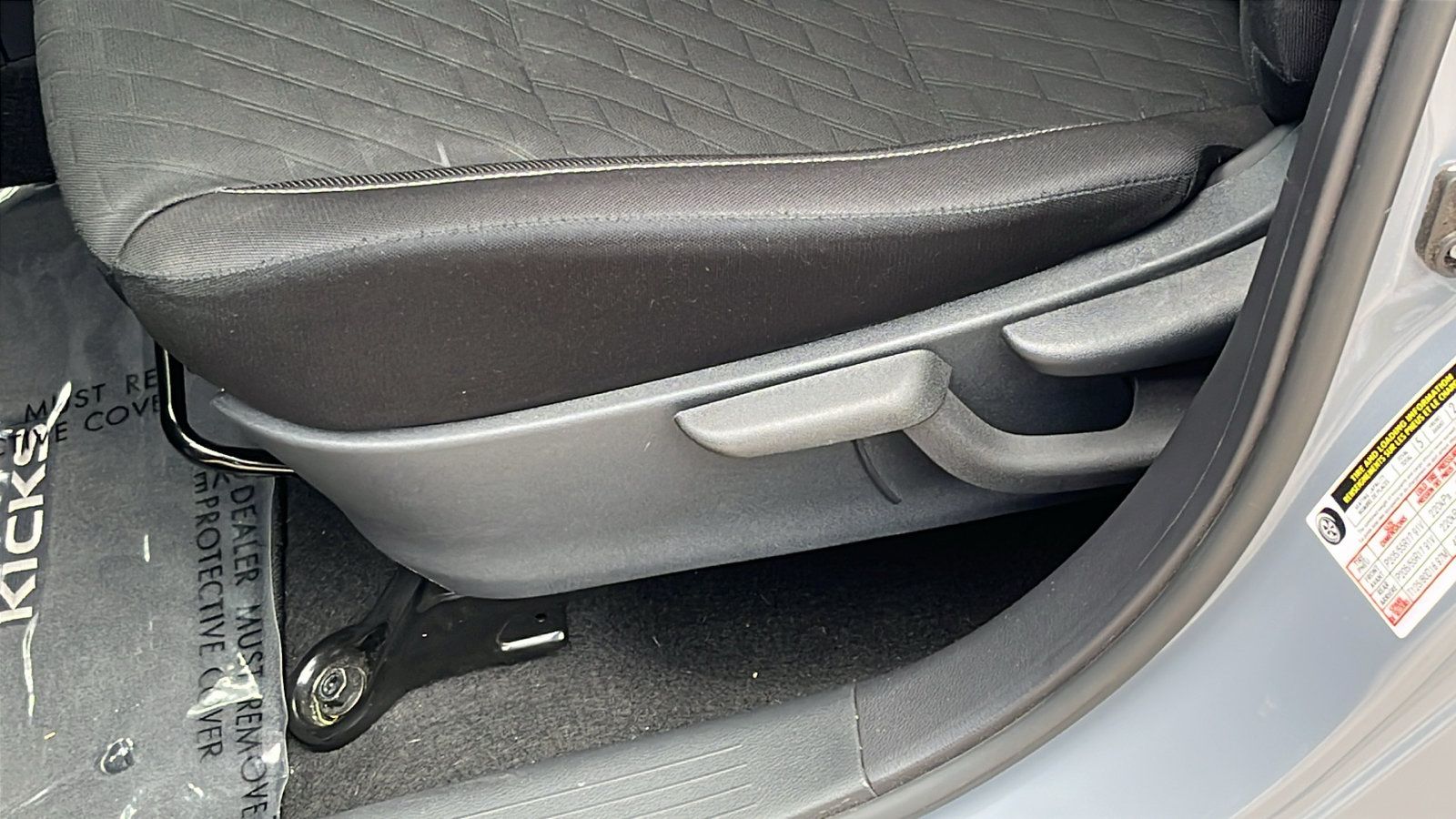 Used 2024 Nissan Kicks SV FWD image 11