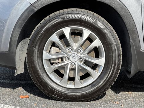 Used 2019 Hyundai Santa Fe SE AWD/4WD image 23