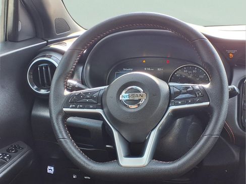 Used 2021 Nissan Kicks SR w/ Interior Electronics Package FWD image 11