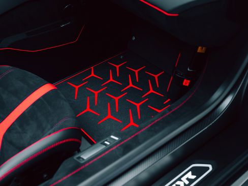 Used 2020 Lamborghini Aventador SVJ image 48