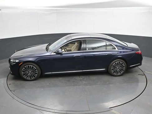 Used 2025 Mercedes-Benz S 580 4MATIC Sedan image 34
