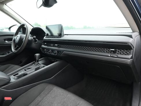Used 2023 Honda Accord EX image 22
