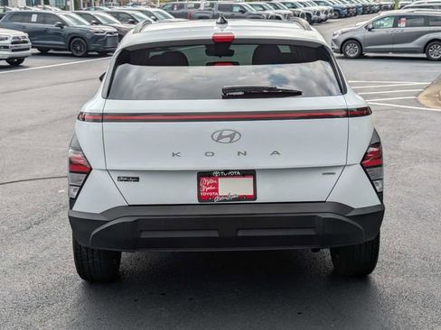 Used 2025 Hyundai Kona SEL AWD/4WD image 5