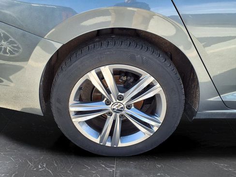 Used 2023 Volkswagen Jetta SE image 44