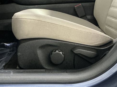 Used 2018 Ford Fusion S FWD image 15