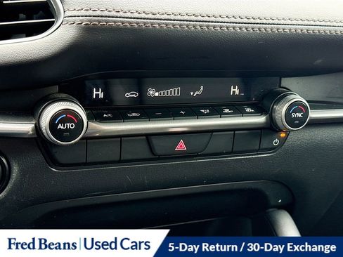 Used 2025 MAZDA MAZDA3 s Sport FWD image 18
