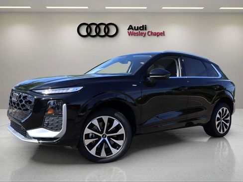 New 2026 Audi Q3 quattro 2.0T image 1