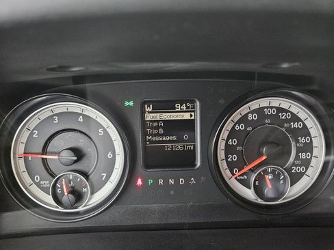 Used 2015 RAM 1500 Classic SLT AWD/4WD image 20