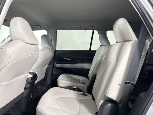 Used 2026 Toyota Grand Highlander AWD Hybrid image 22