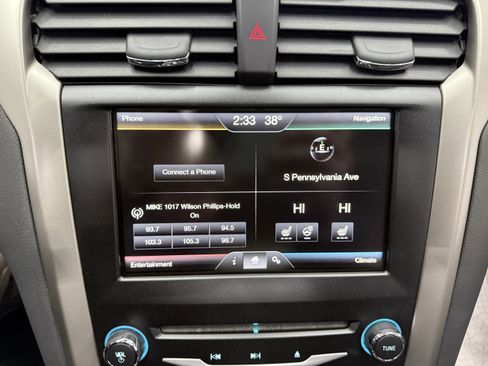 Used 2014 Ford Fusion SE w/ Equipment Group 202A image 18