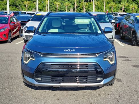 Certified 2023 Kia Niro EX Touring FWD image 2
