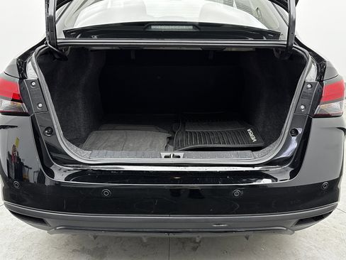 Used 2024 Nissan Versa S w/ Trunk Package image 29