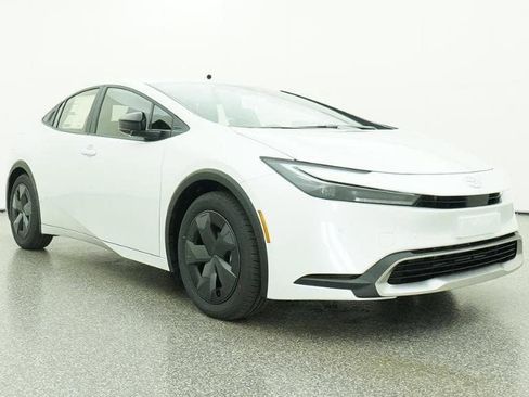 New 2026 Toyota Prius Plug-In Hybrid FWD image 29