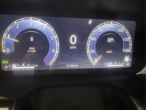 Used 2023 Jeep Grand Cherokee Limited image 16