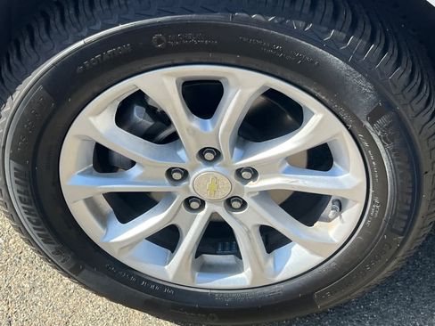 Used 2018 Chevrolet Equinox LT FWD image 10