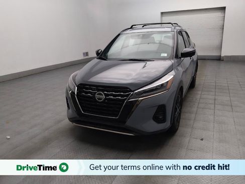 Used 2021 Nissan Kicks SR w/ SR Premium Package FWD image 1