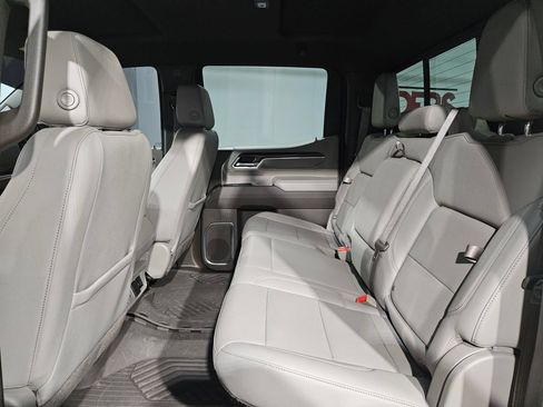 Used 2025 Chevrolet Silverado 1500 LT AWD/4WD image 36