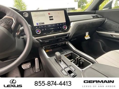 New 2026 Lexus TX 500h AWD image 20