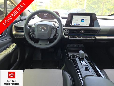 Used 2023 Toyota Prius XLE FWD image 7