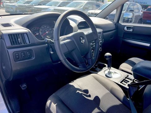 Used 2011 Mitsubishi Endeavor LS AWD/4WD image 10
